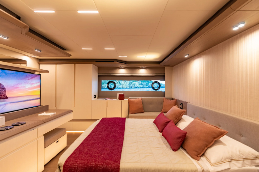 PardoYacht_PardoModel_E72_interior_desktop_008.jpeg