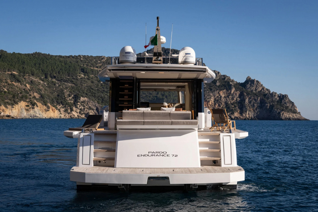 PardoYacht_PardoModel_E72_exterior_desktop_006.jpeg