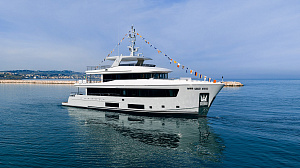 A new Nauta Air 108 from CdM is on the water