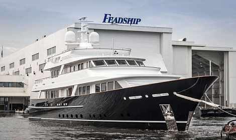 Новый Feadship на старый лад