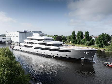 Feadship launches 79.5m Valor