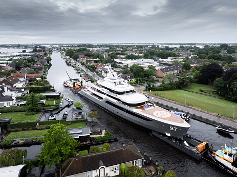 Feadship Valor вышла на испытания